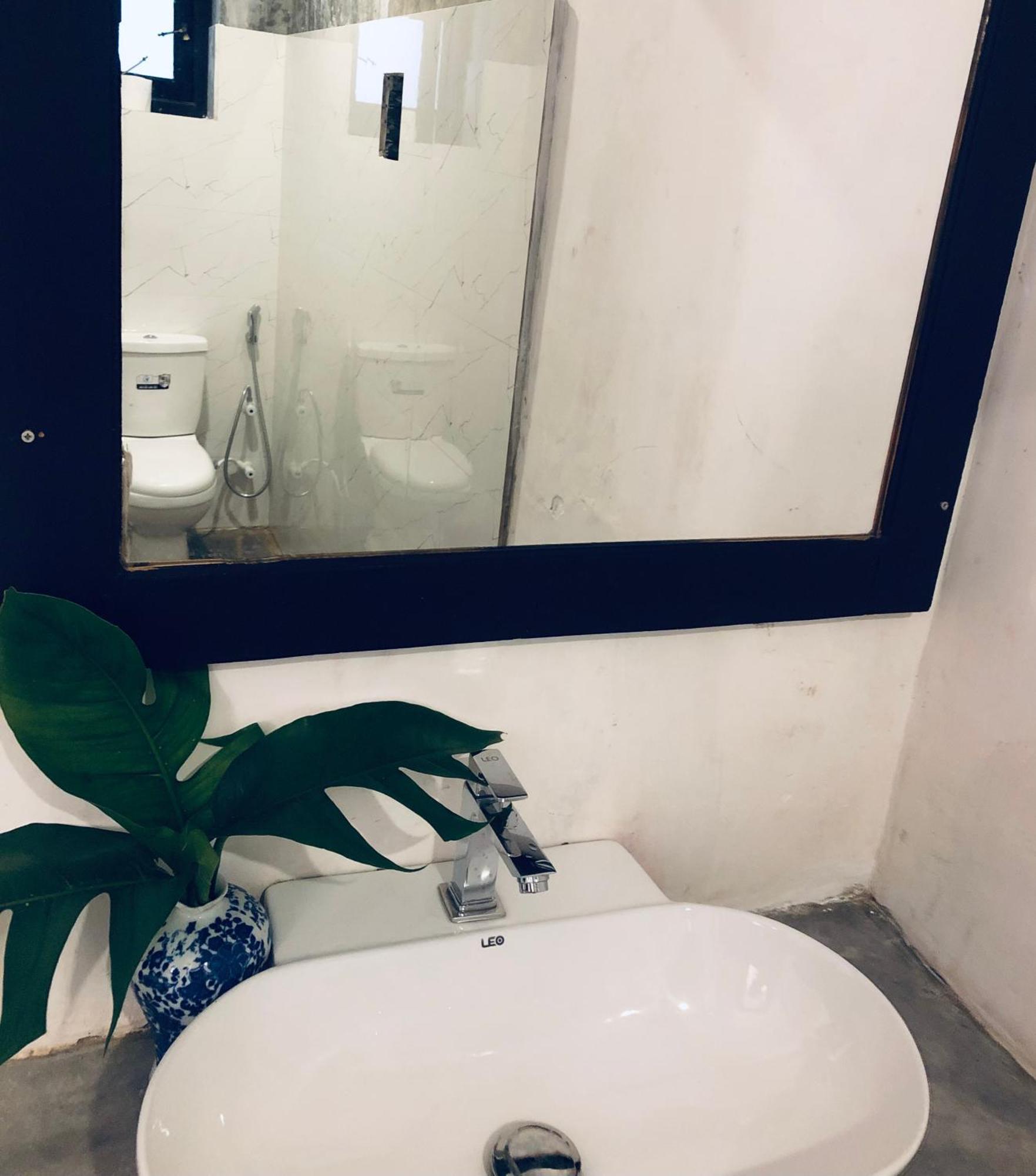 Haus 35 Bed & Breakfast Weligama Dış mekan fotoğraf